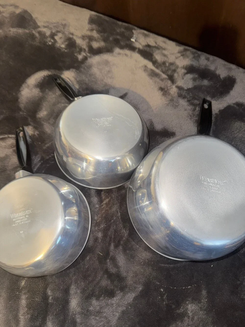 Vintage WearEver 3 Piece Aluminum Saucepan Set Black Handles with Lids